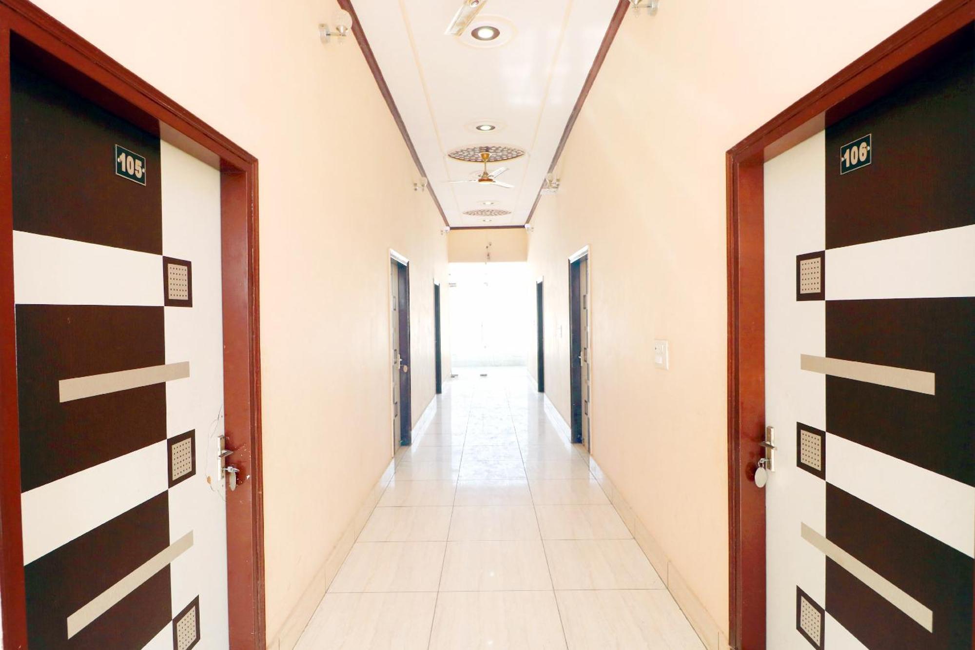 Hotel O Pushp Vatika Bhiwani Extérieur photo